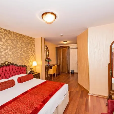 Отель Santa Hill 3*