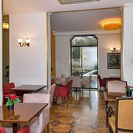 Hotel Santa Hill 3*