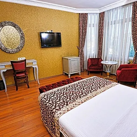 Hotel Santa Hill 3*