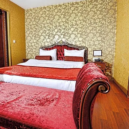 Santa Hill Hotel