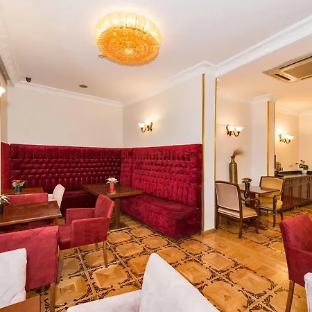 Hotel Santa Hill 3*