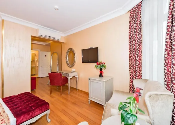 Hotel Santa Hill 3*