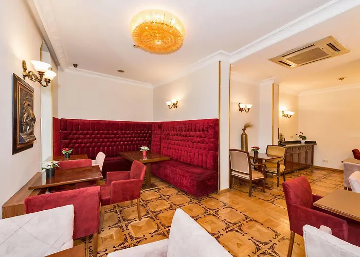 Hotel Santa Hill 3*