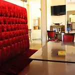 Santa Hill Hotel