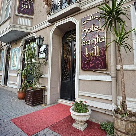Santa Hill מלון 3*
