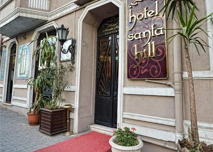 Santa Hill Hotel 3*